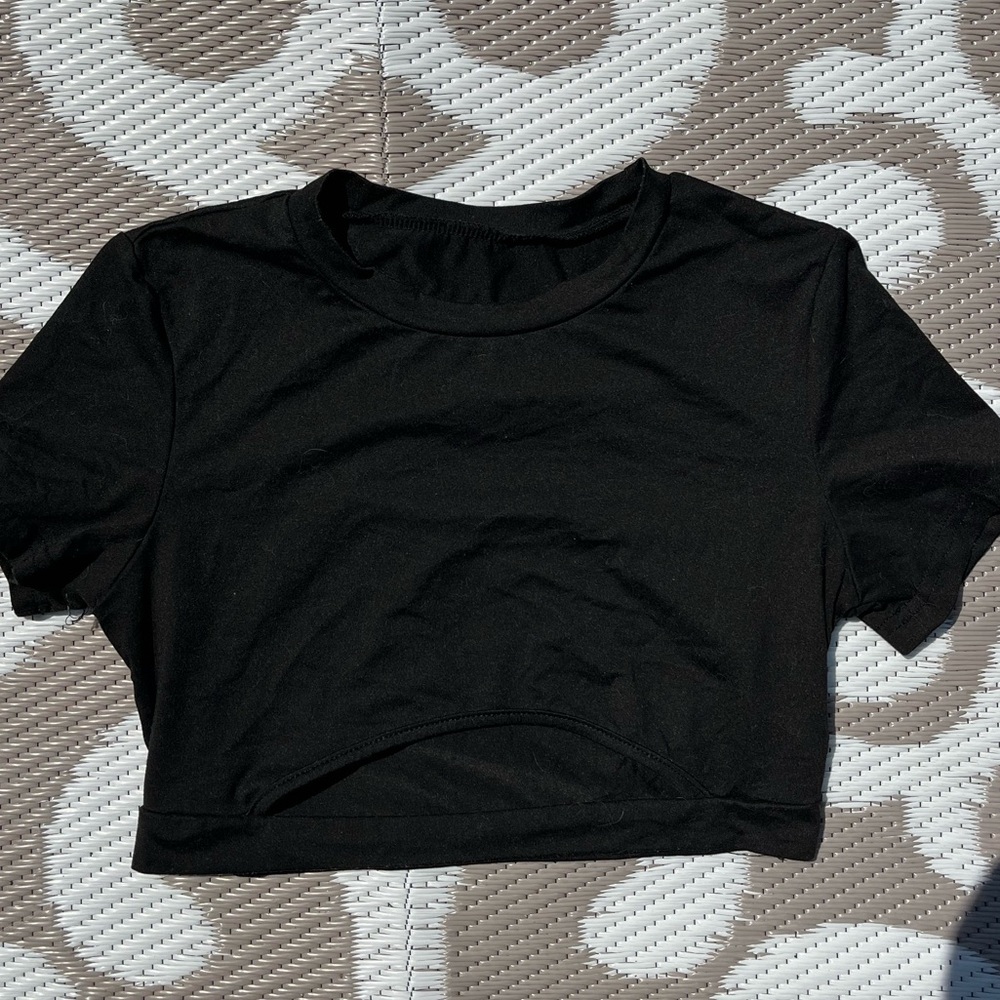 Black Cropped Cut Out Top. Size S